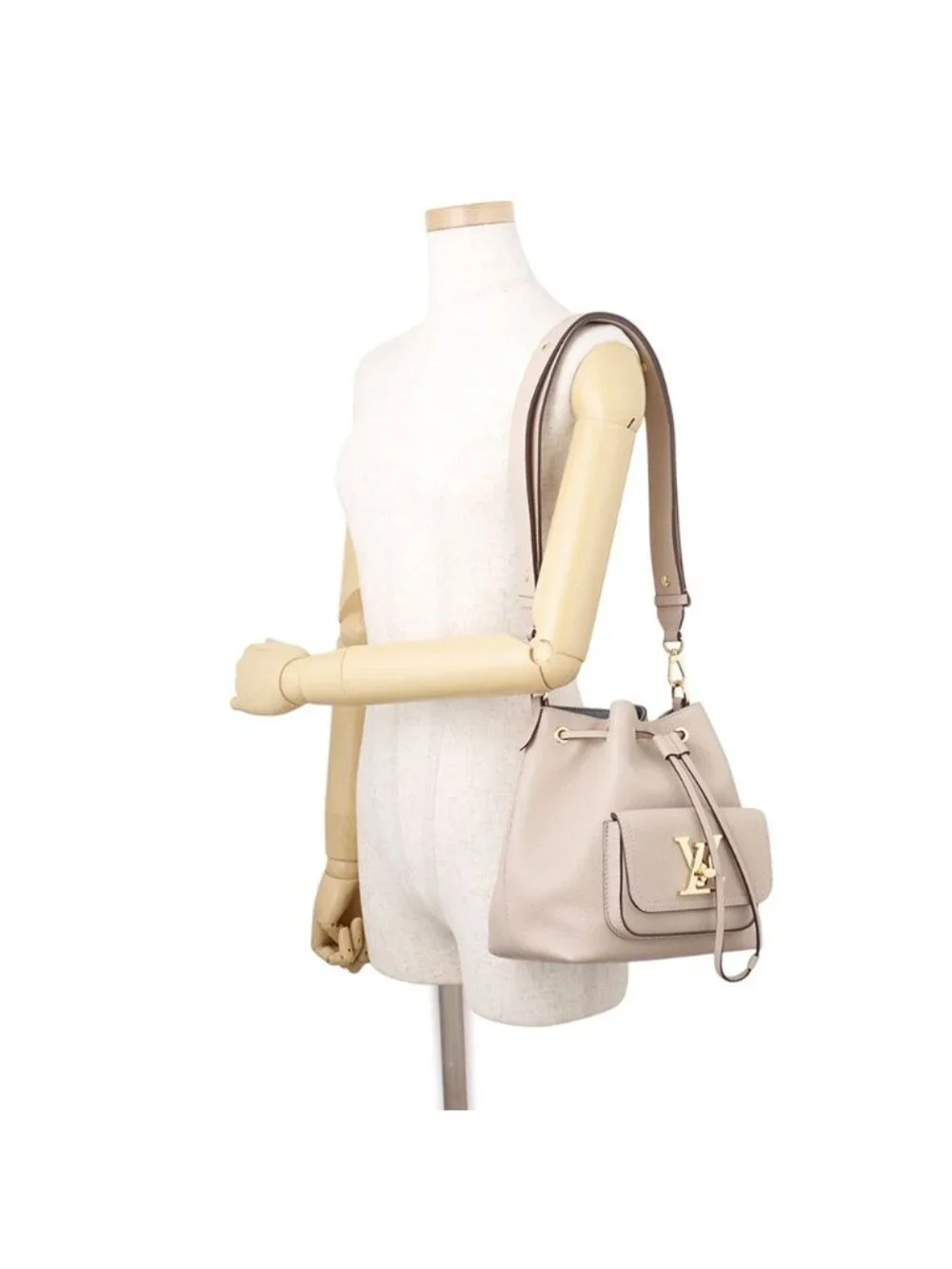 Louis Vuitton Shoulder Bag Leather Lockme Bucket NV 3way
